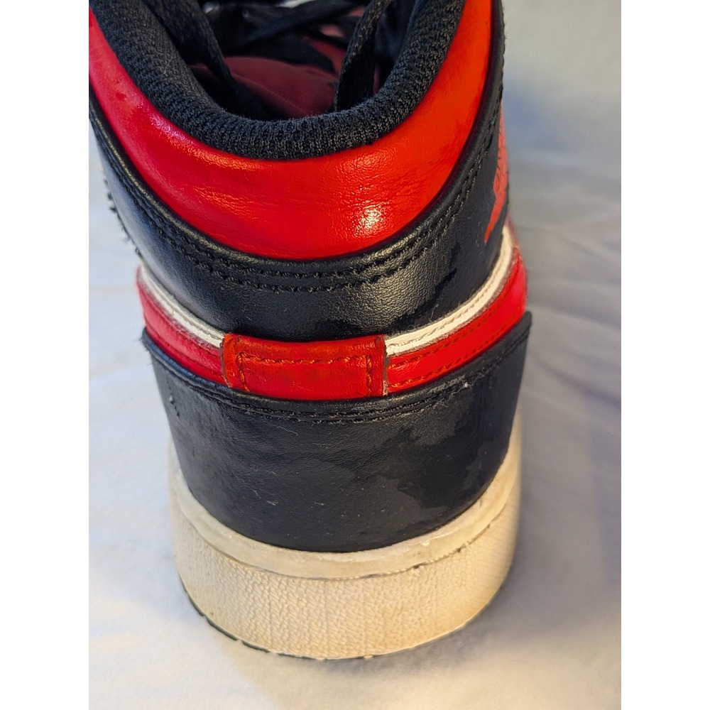 Jordan 1 Mid GS Bred Toe Black Fire Red White 554725-079 Kids Size 4.5Y - Picture 5 of 9